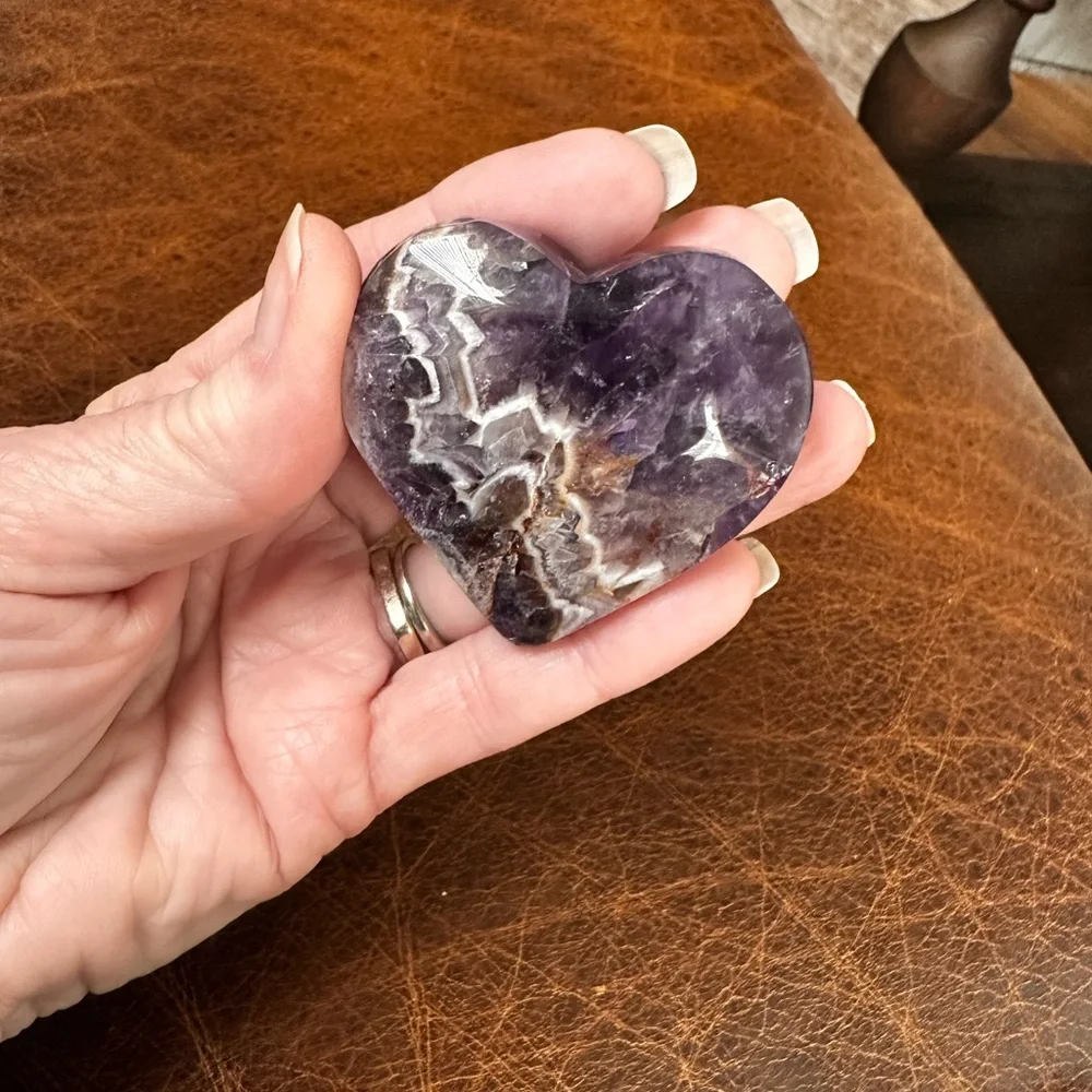 Amethyst natural stone Purple Heart-Shaped Stone